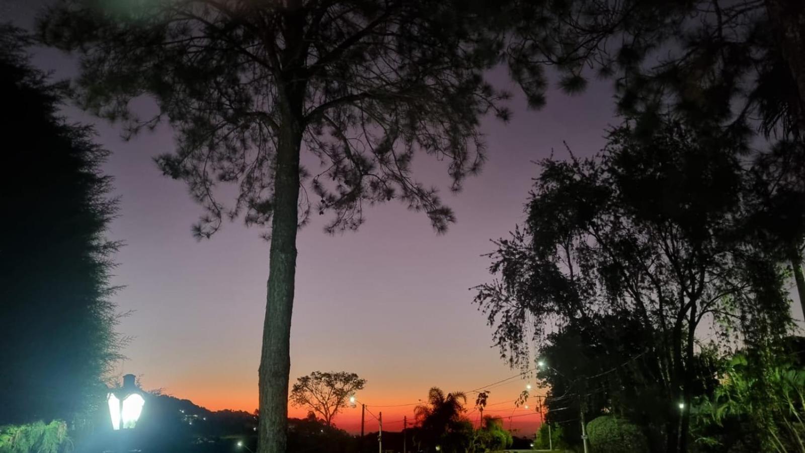 Chales Por Do Sol 塞拉内格拉 外观 照片