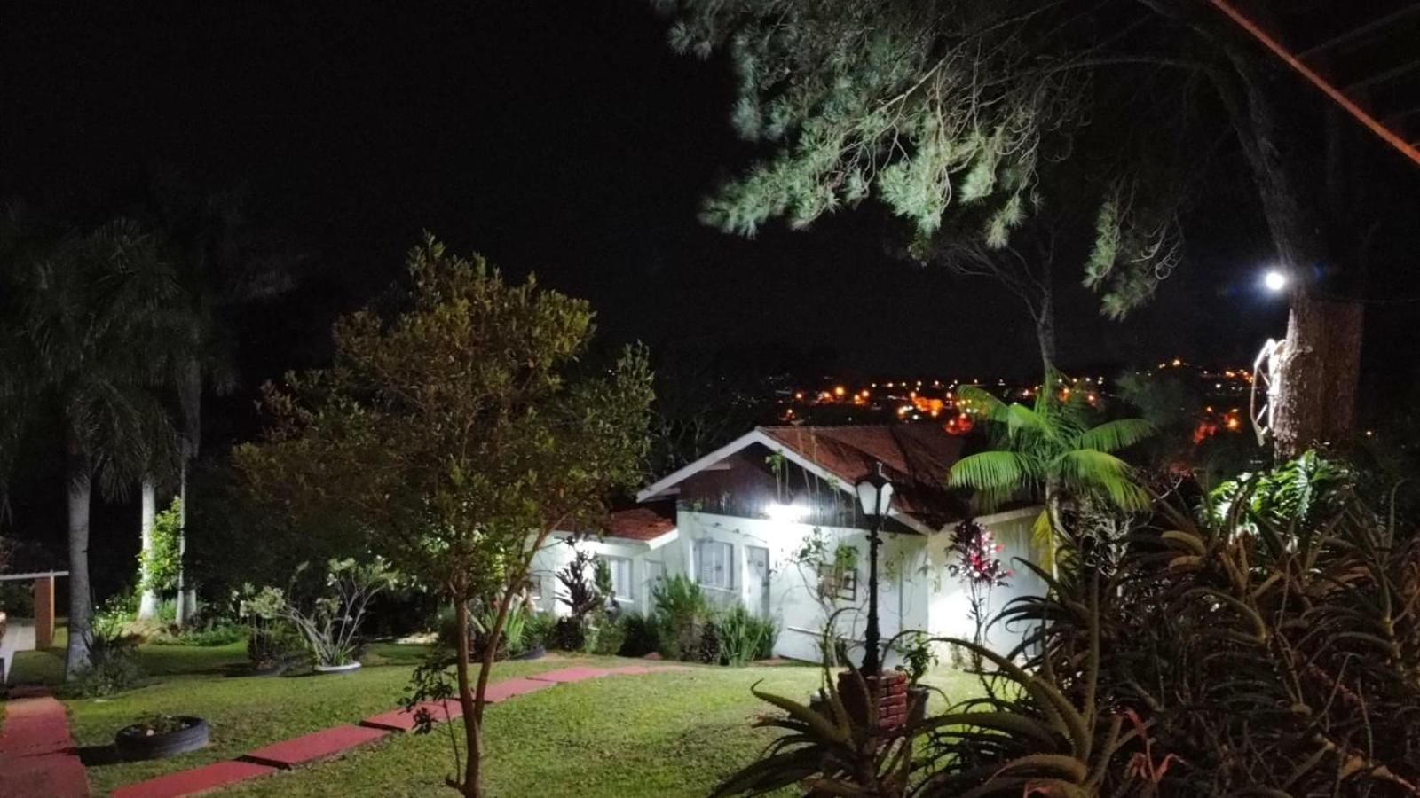 Chales Por Do Sol 塞拉内格拉 外观 照片